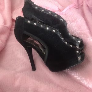 Black high heels with rhinestones